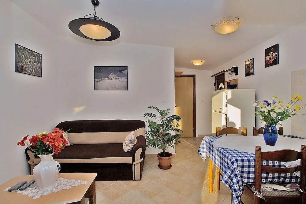 Apartment 1203