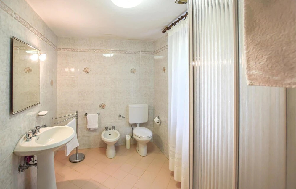 Nice Home in Pietrasanta With Wifi, Indoor Swimming Pool and Outdoor Swimming Pool