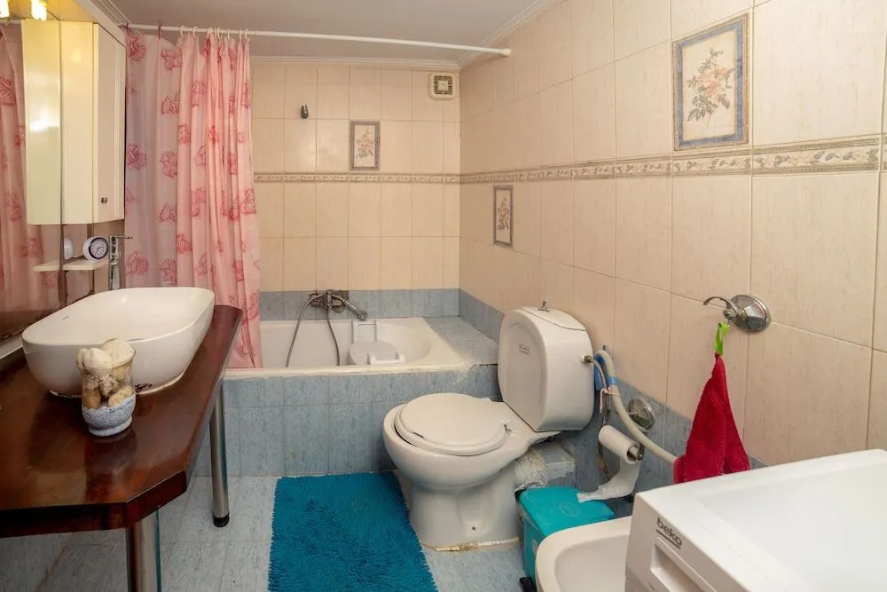 Kiritsis Stylish Apartment