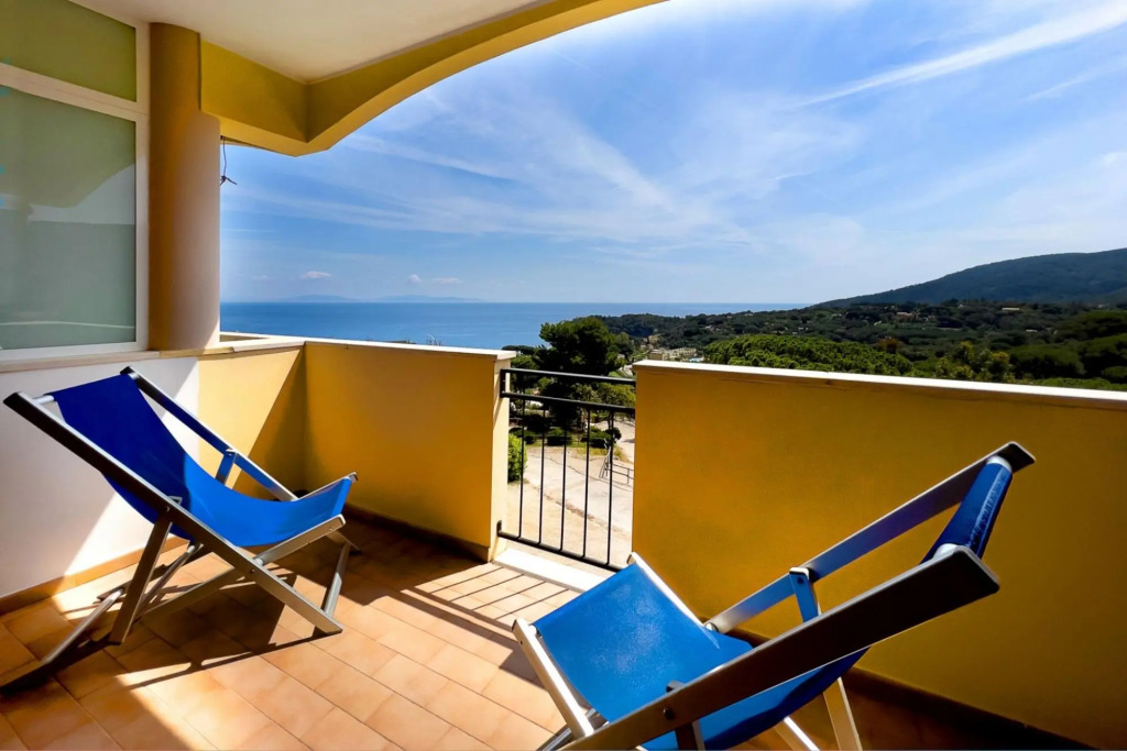 Verde blu 714 studio with terrace overlooking the sea and pool-VERDE BLU 714