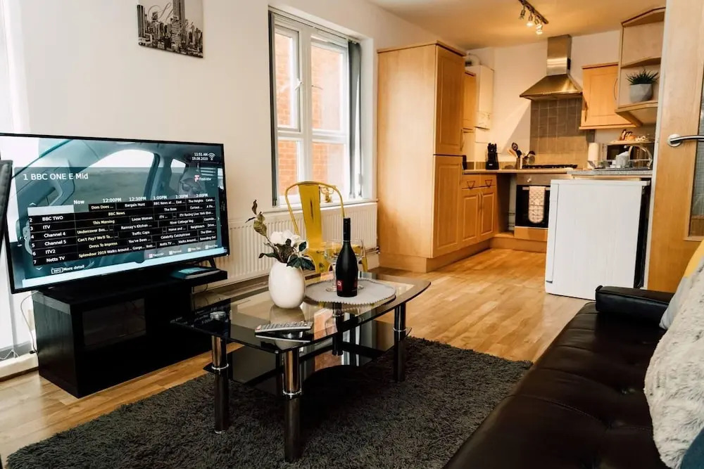 Impeccable 2-bed Apartment in Derby, England