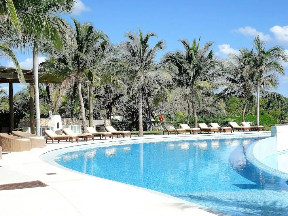 Tu Mirada al Mar Beachfront Tower & Spa (3 Bedroom Condos)