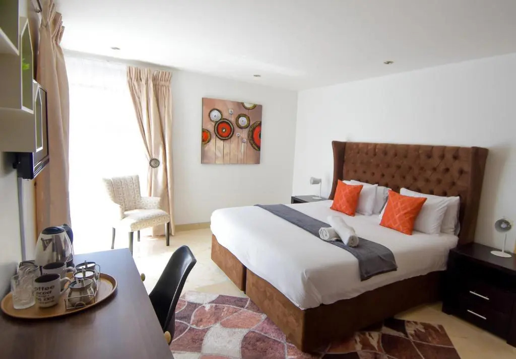 112 on Kloof Villa