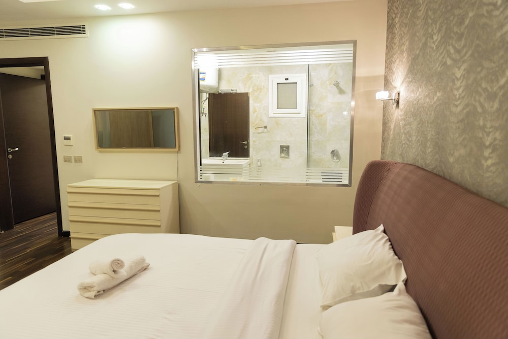 ALSAWAH Luxury 2BR Apt AlKarma Residence