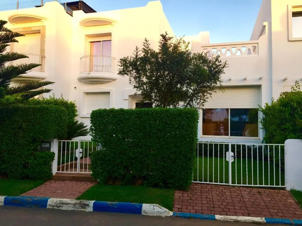 Elegant villa in Dar Bouazza with year-round private pool