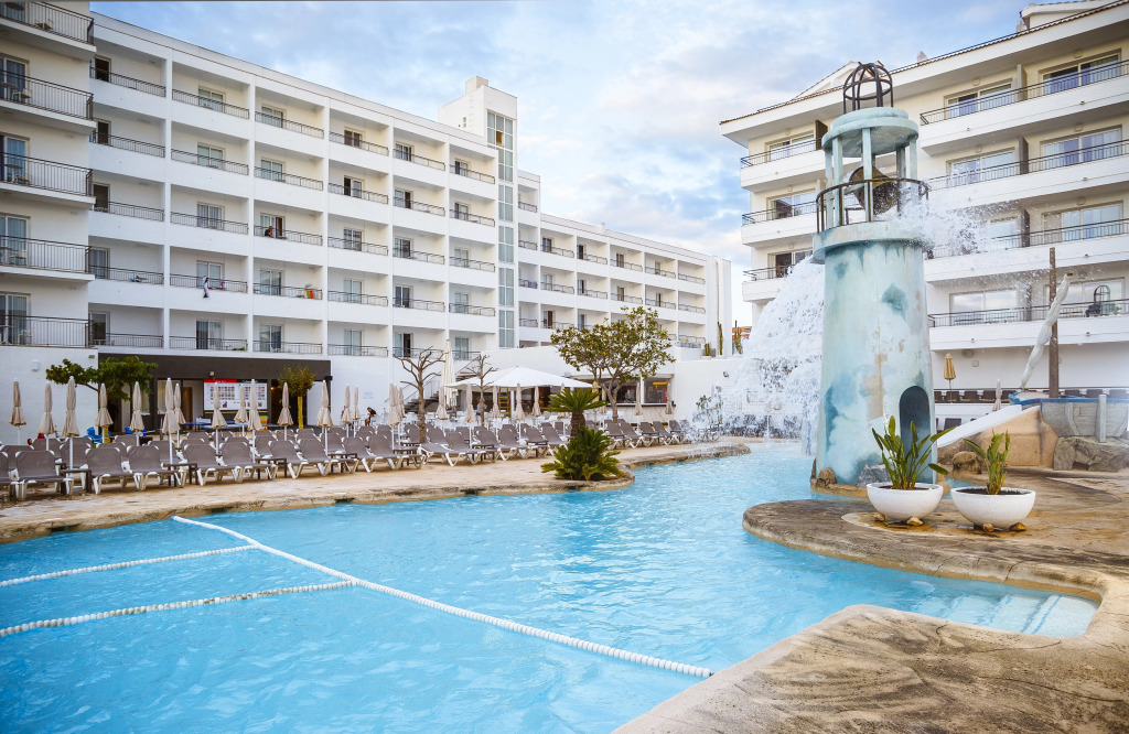 Отель Fergus Club Pineda Splash
