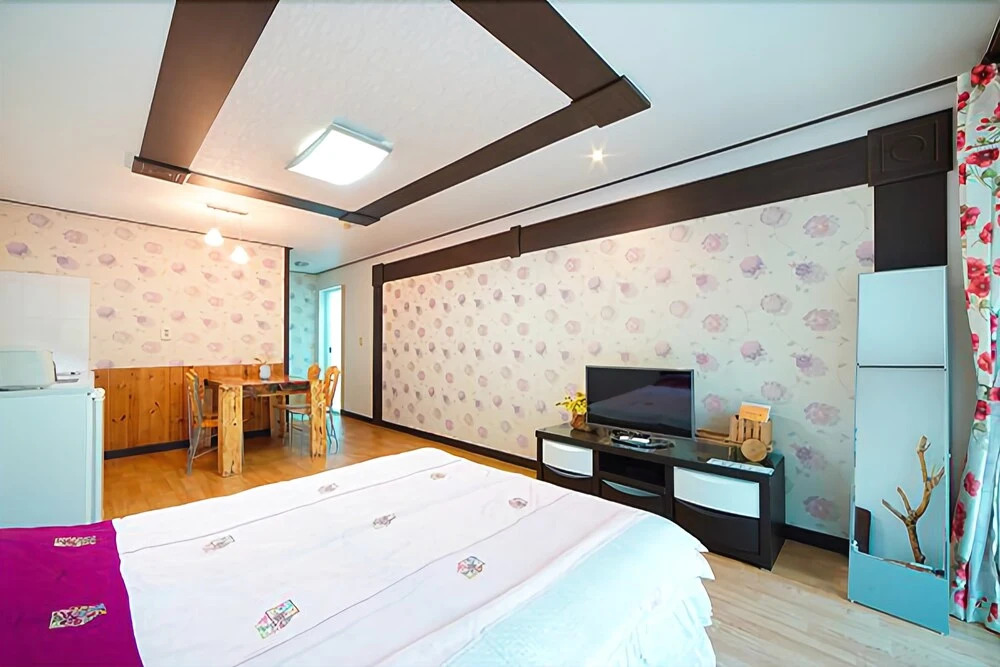 Yangyang Blue Sky Galaxy Pension