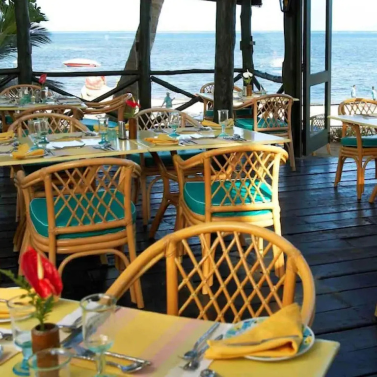 Sarova Whitesands Beach Resort Spa 4