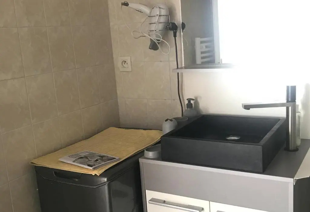 Jolie Maison Bien Équipée, Pour 2 Ou 4 Personnes