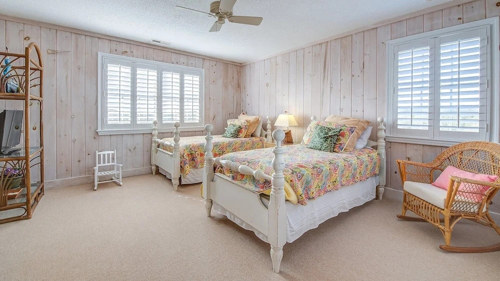 Beachfront Home With A Beautiful View 6 Bedroom Home by Peace Vacations