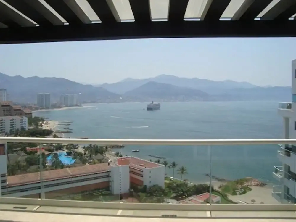 Unlimited Luxury ZAMORA Condo
