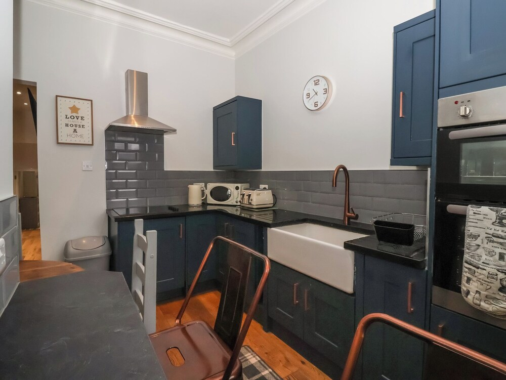 Flat 2 23 Hyde Park Road