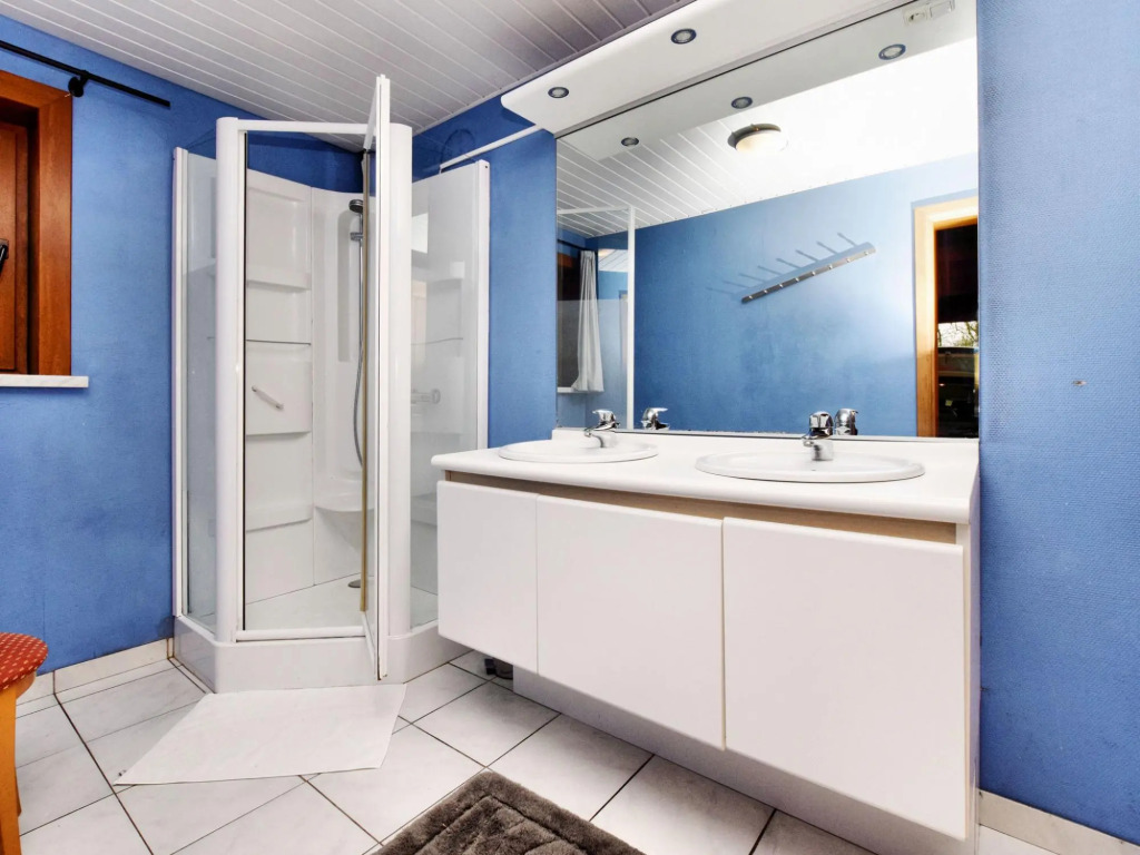 Durbuy Forest Villa with Pool