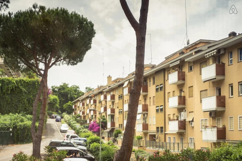 Large Flat With Garden and car Parking