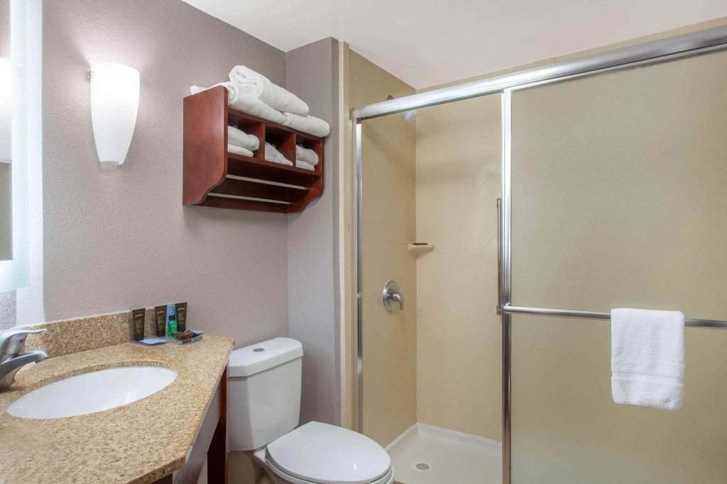 Wingate by Wyndham Charleston Coliseum