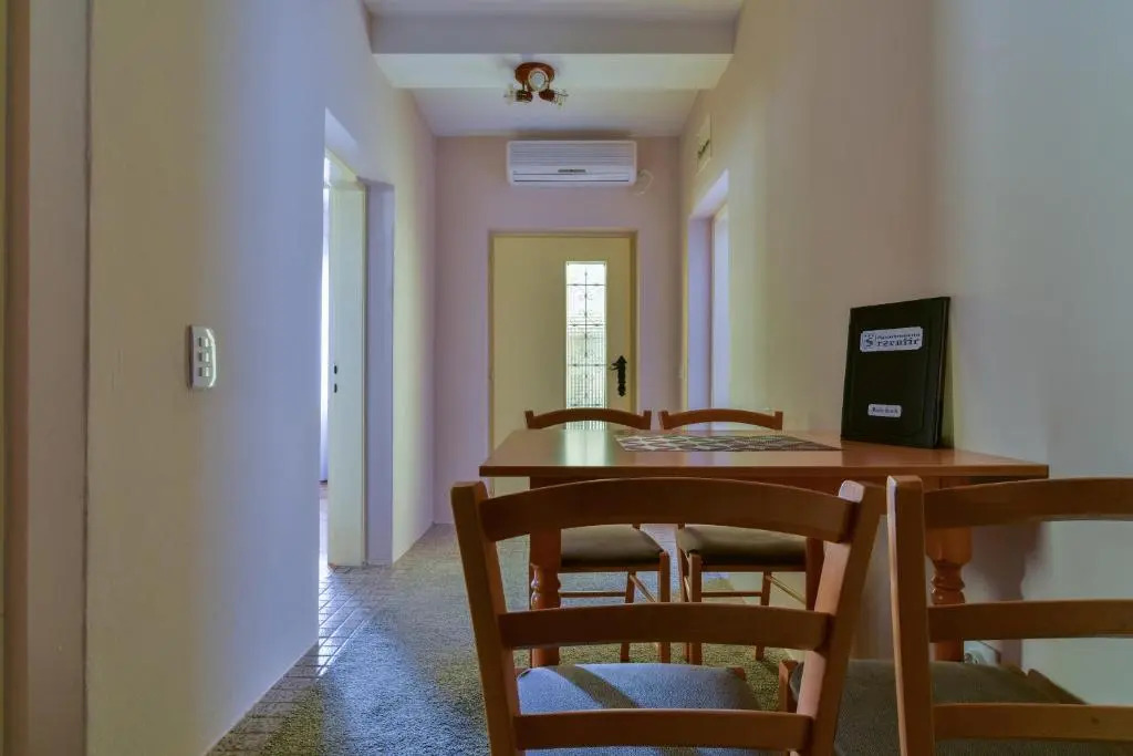 Apartments Srzentic