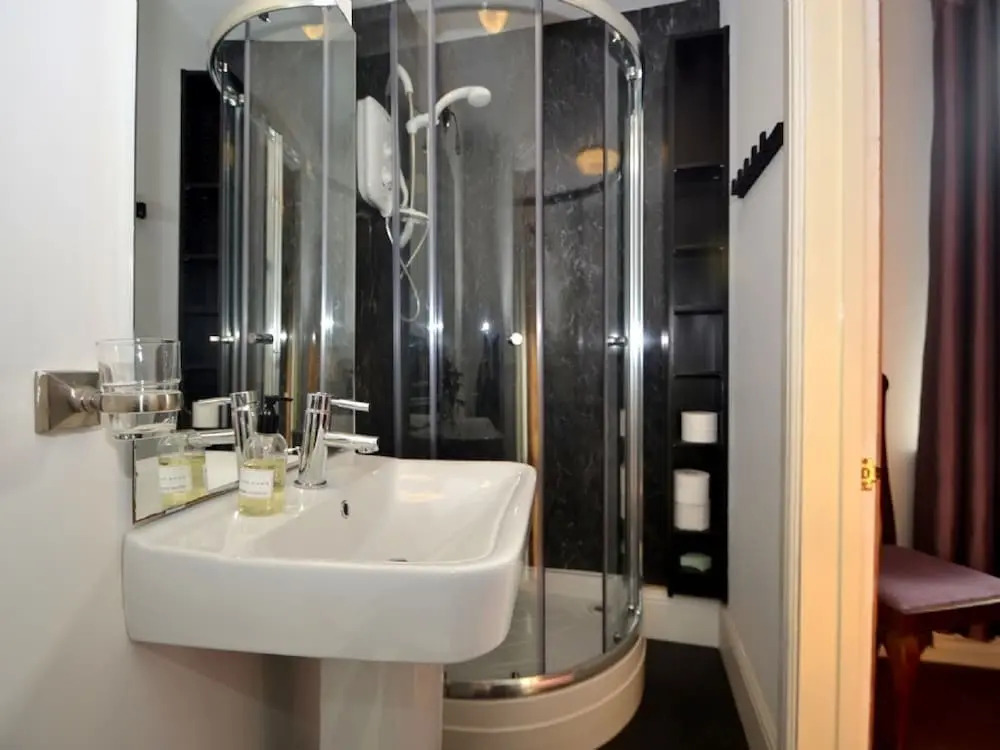 Quaint Apartment in Dartmouth With Private Garden