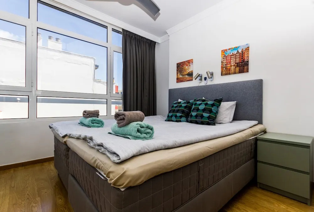 Apartment Happy