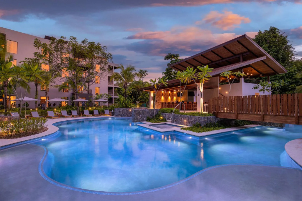 Botanika Osa Peninsula, Curio Collection By Hilton