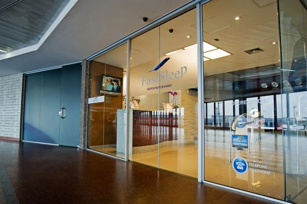 Detroit Airport Plaza Hotel & Suites