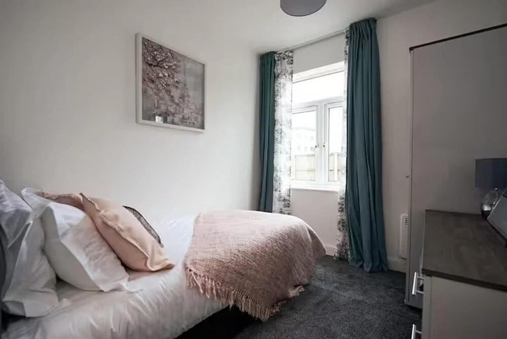 Apartment Sleeps 5 With Parking