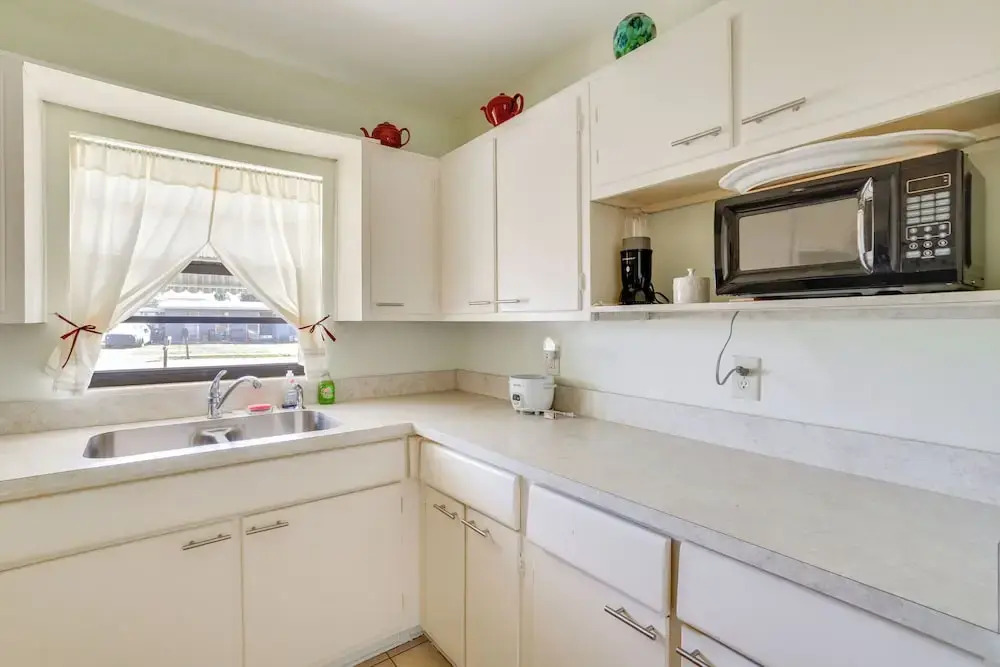 Waterfront Gulf Access Beach House w Lainai