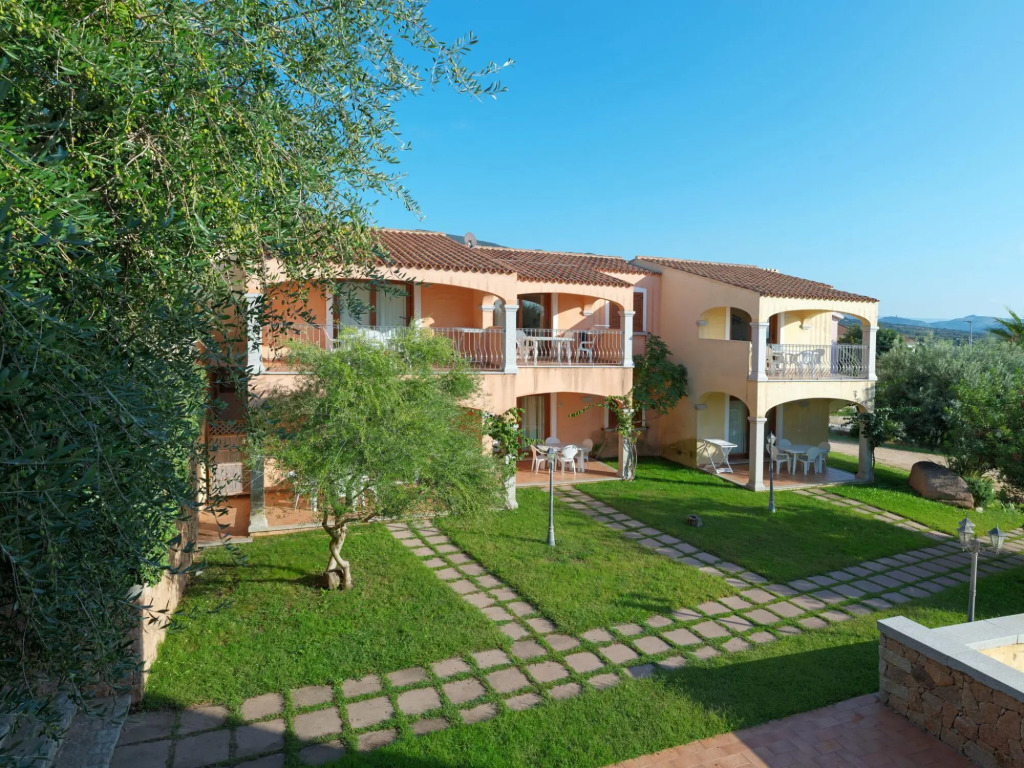 Apartment in Bageis with barbecue