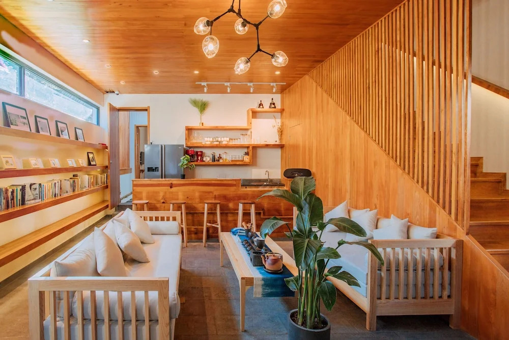 Floral Holiday Guesthouse