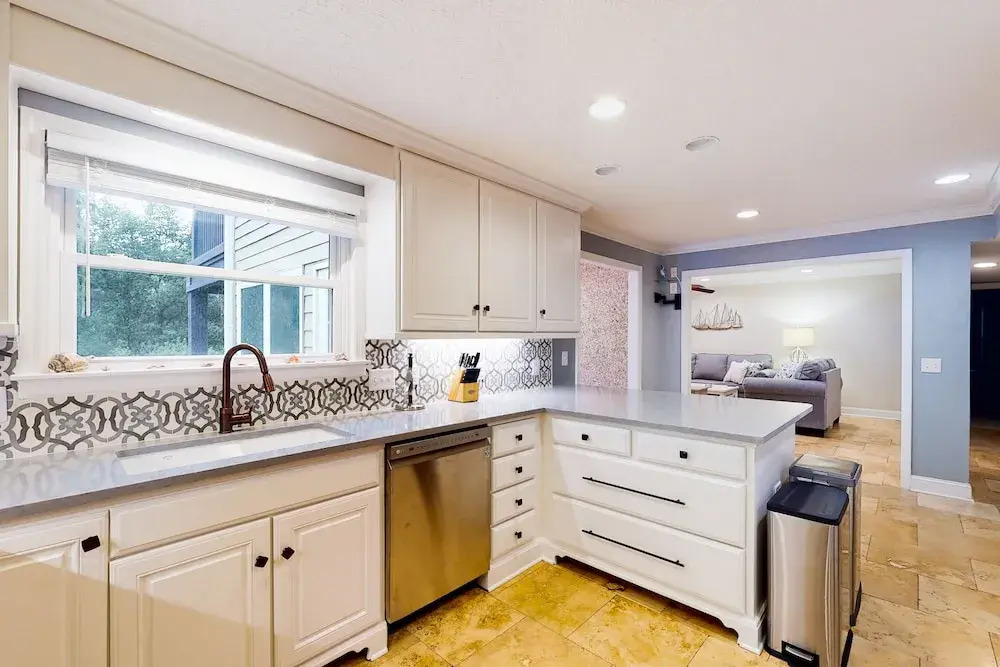 Dog-friendly Home With Central AC, Washer/dryer & Spacious Backyard - Near Beach