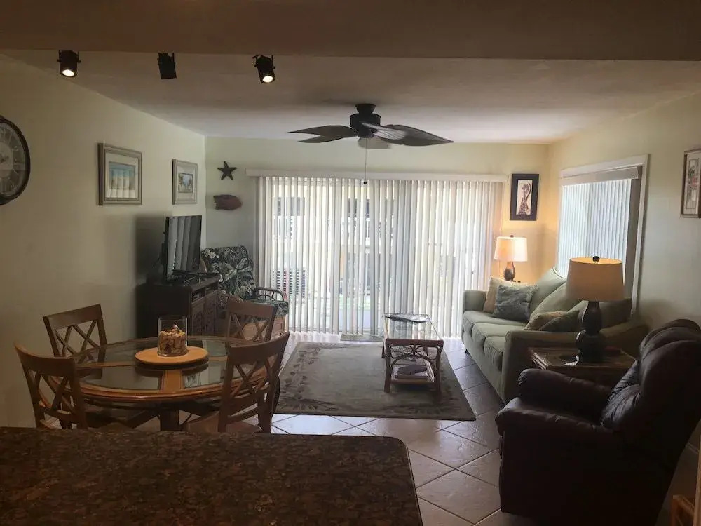 Win-San C-206 - 2 Br Condo