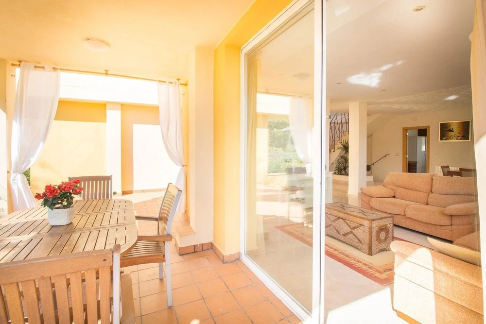 House With 4 Bedrooms in Los Monasterios, With Wonderful sea View, Poo