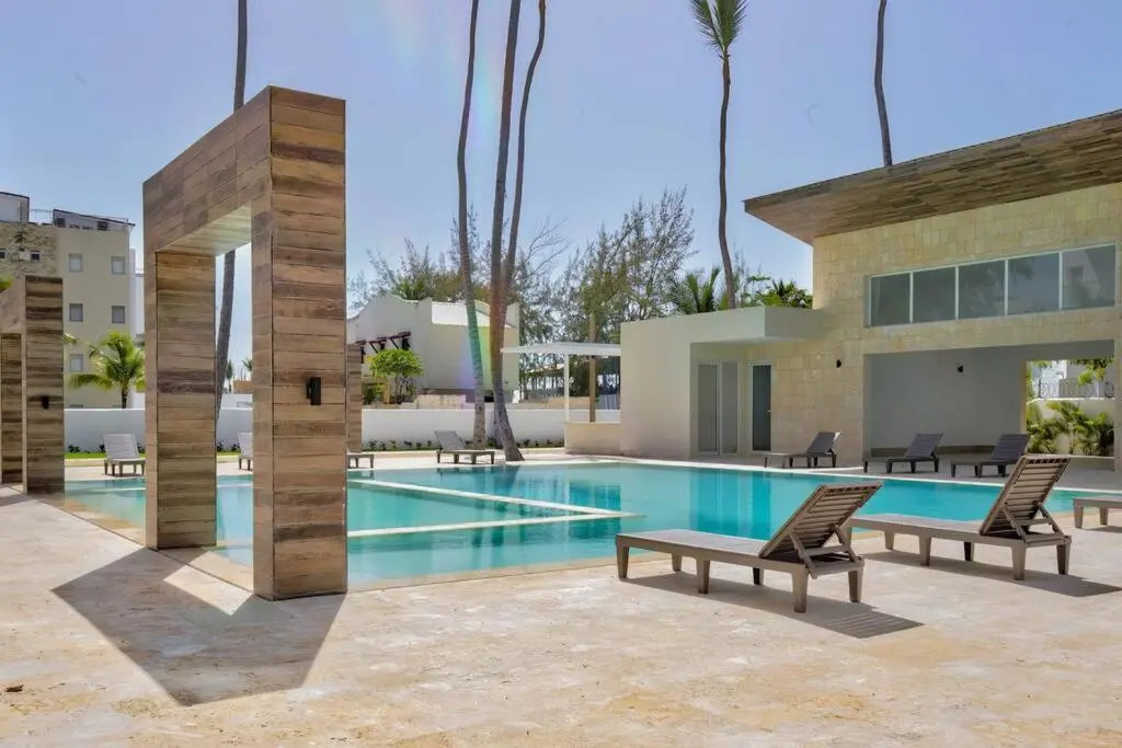 New 1 Bedroom with Beach access & Pool - NB302