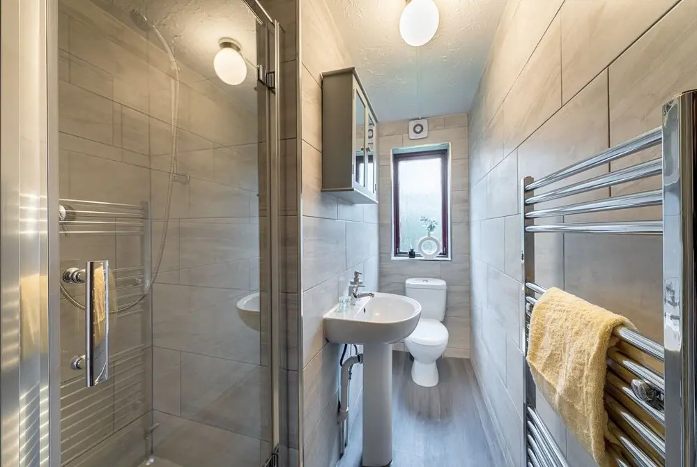 Staines Studio Apartment - Heathrow