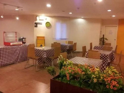 7 Days Inn Shenzhen Conference and Exhibition Centre Branch
