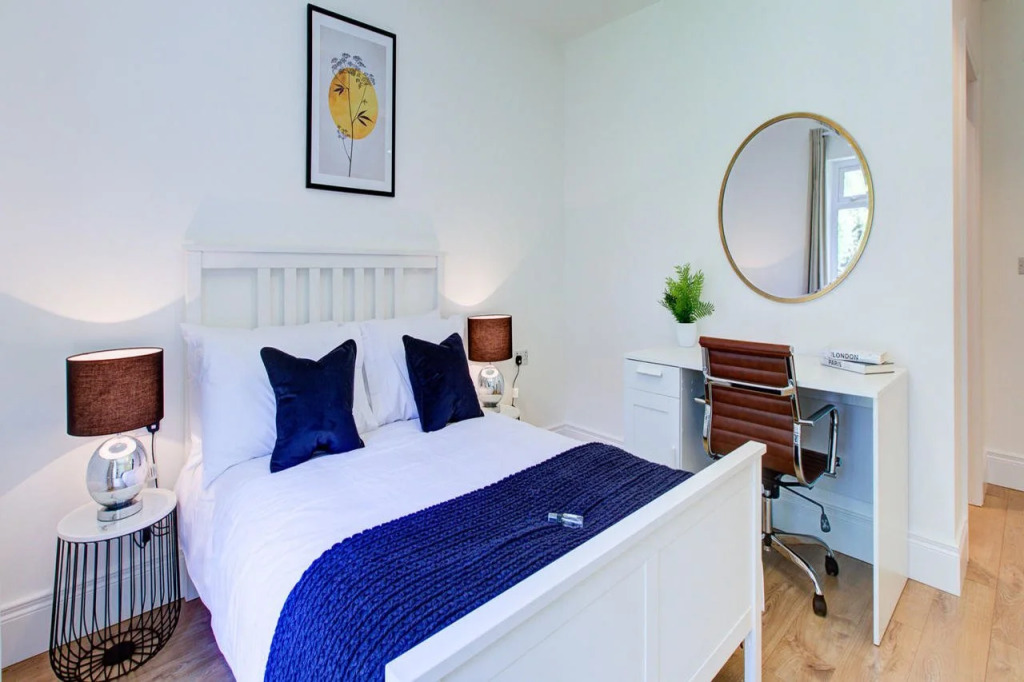 Hybrid Resi New Malden