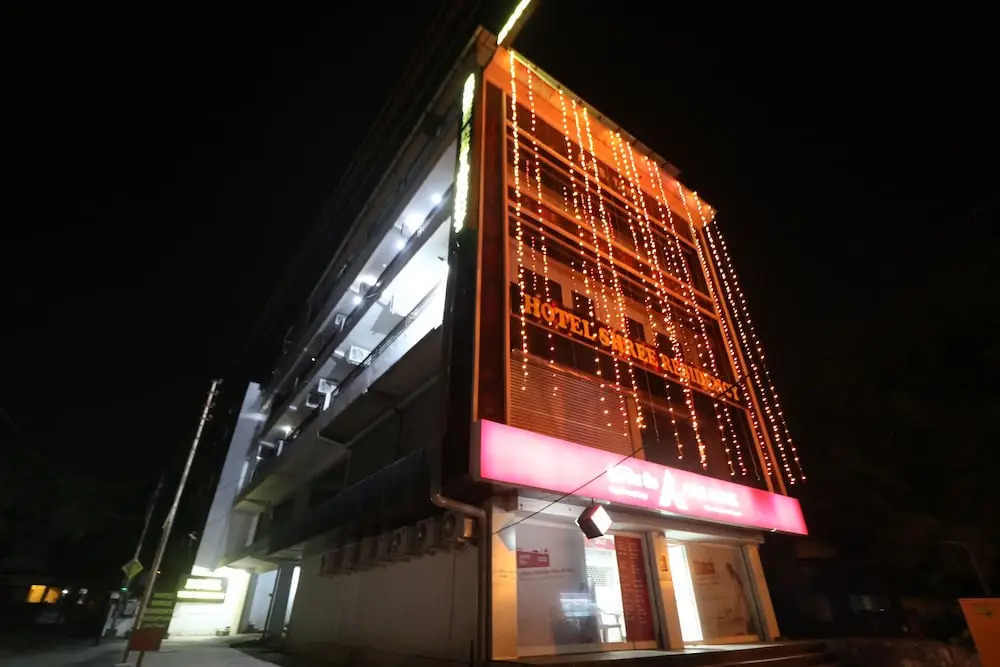 OYO 9809 Hotel Shree Residency