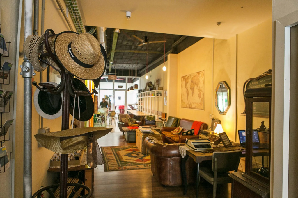 Pars Tailors Hostel
