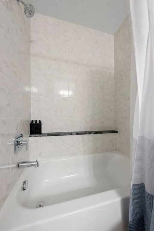 Rooftop Hot Tub - 9 Bed Luxury w Free Parking