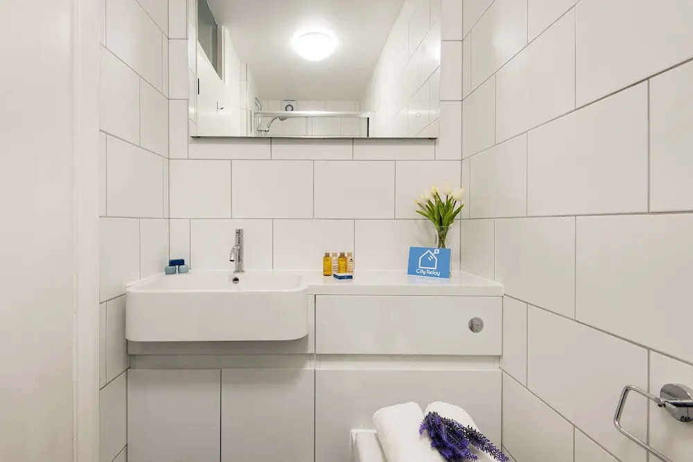 Bright Queen Alexandra Apartment - MPN