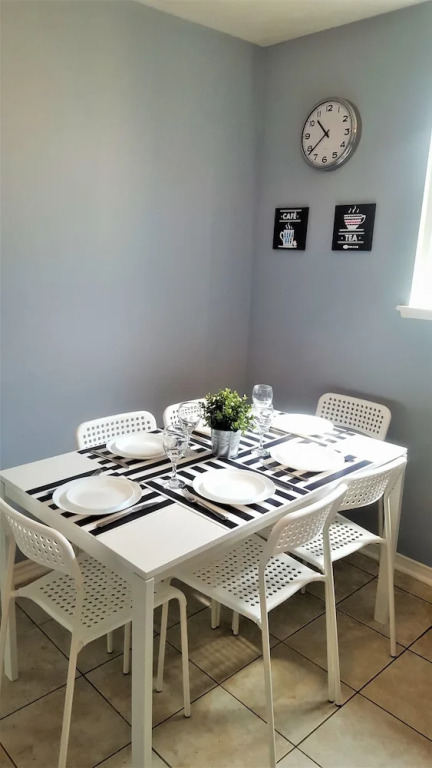 Lavish Suites - 4 Bedroom Guesthouse