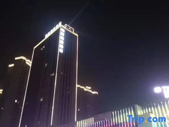 Ease Hotel (Gong'an Chanling Avenue People's Hospital)