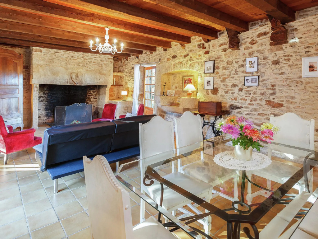 Forest Hideaway in Saint-caprais