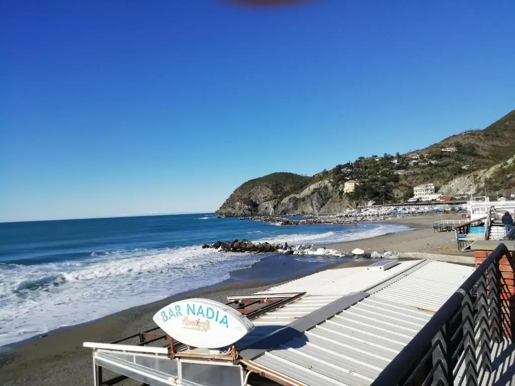CASA LORENZO SULLE COLLINE DI LEVANTO e VICINO ALLE CINQUETERRE LT-0620