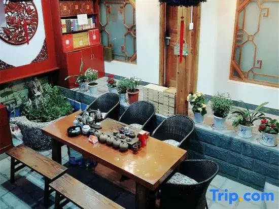 Yunmuju Inn (Lijiang Ancient City Dashuiche Shop)