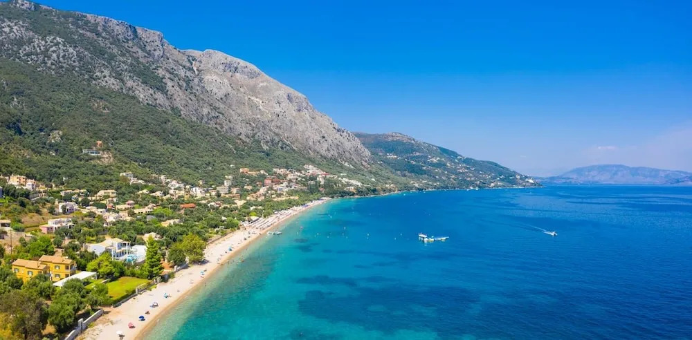 Ormos Beach House in Apraos