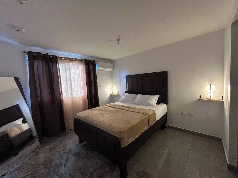 Modern Luxury Condo With Pool Access in Kingston, Jamaica
