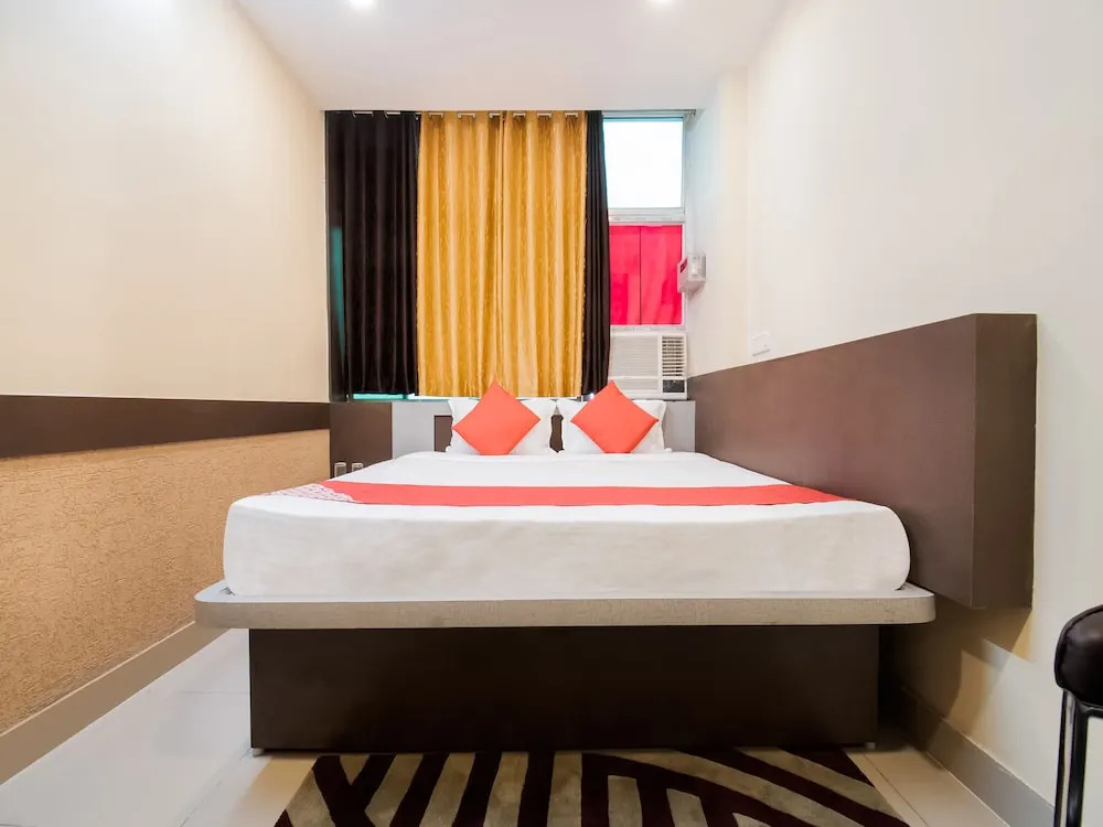 The Legend Inn by OYO Rooms