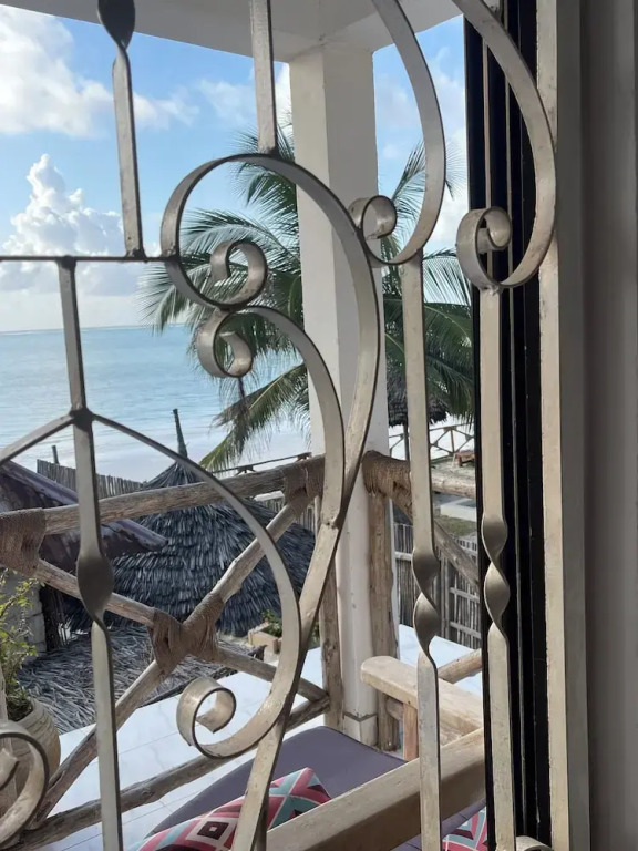 Zanzibar beach escape&Ocean View & High-Speed Wi-Fi