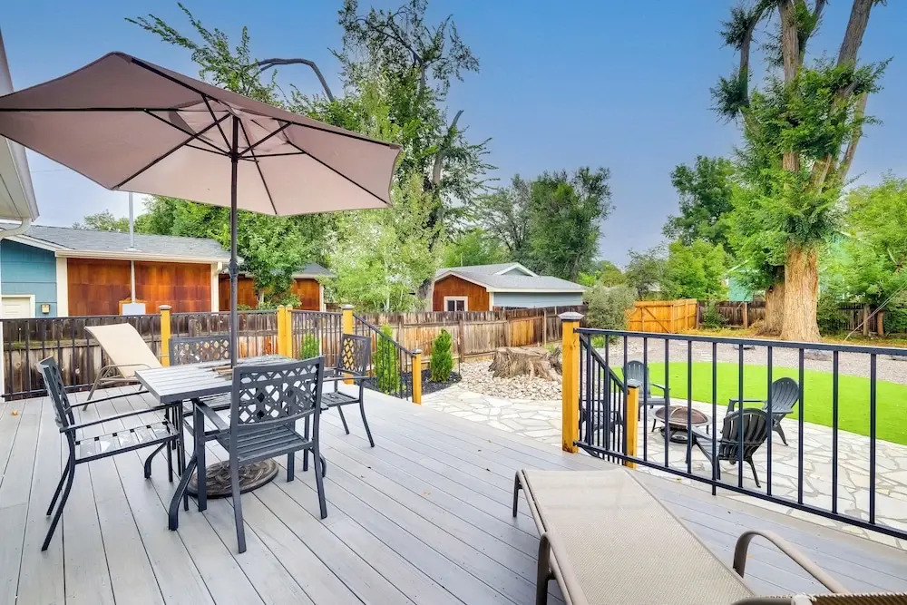 Loveland Retreat w/ Bicycles, Deck & Fire Pit!