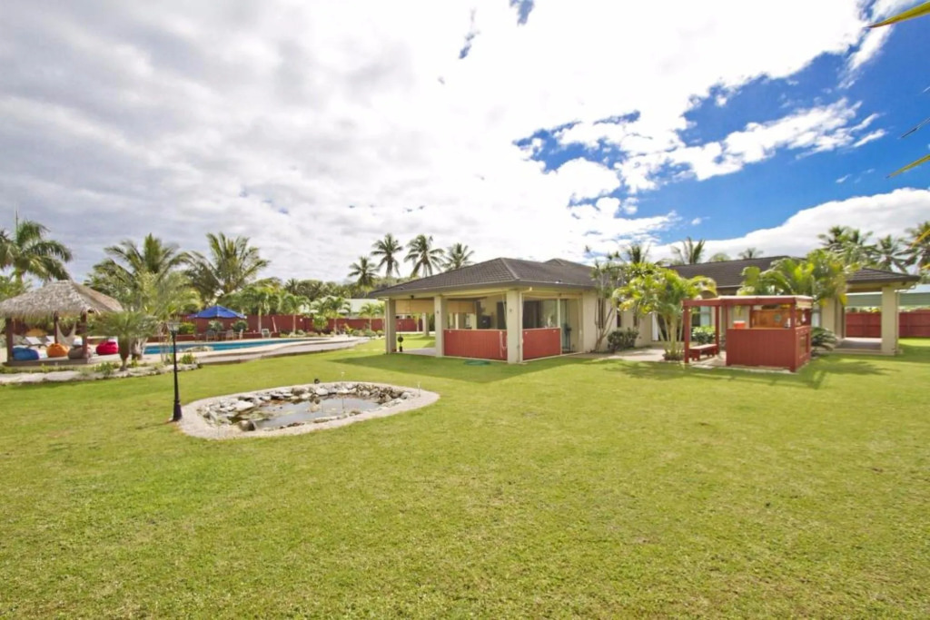 Rarotonga's Fishing Lodge - GT's